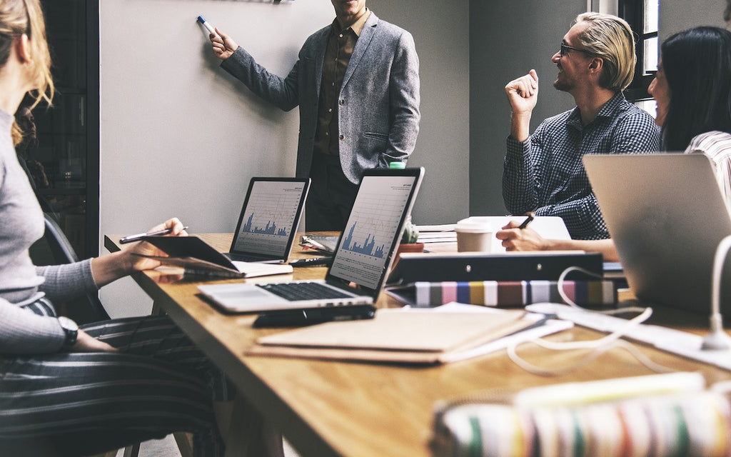 Collaborate with Colleagues in Pages, Numbers, and Keynote